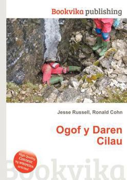 Paperback Ogof Y Daren Cilau Book
