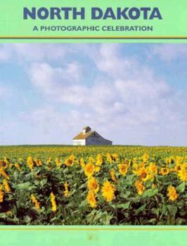 Paperback North Dakota: A Photographic Celebration Book