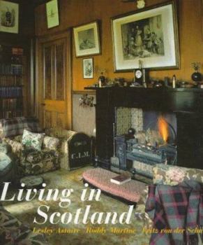 Paperback Living in Scotland Book