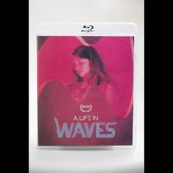Blu-ray A Life in Waves Book