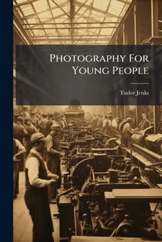 Paperback Photography For Young People Book