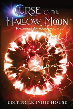 Paperback Curse of the Hallow Moon [English, Middle] Book