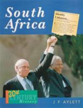 Paperback Hodder Twentieth Century History: South Africa Book