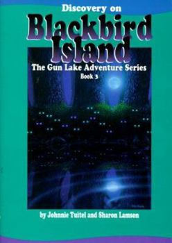 Paperback Discovery on Blackbird Island Book