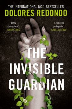 Paperback The Invisible Guardian (The Baztan Trilogy, Book 1) Book