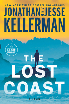 Paperback The Lost Coast [Large Print] Book