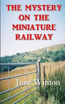 Paperback The Mystery on the Miniature Railway Book