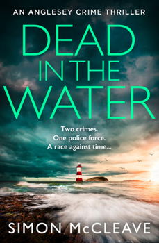 Paperback Dead in the Water Book
