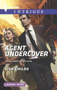 Mass Market Paperback Agent Undercover [Large Print] Book