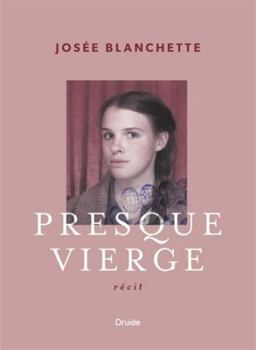 Paperback PRESQUE VIERGE [French] Book