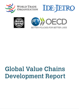 Paperback Global Value Chains Development Report Book
