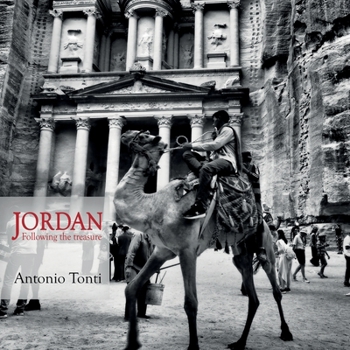 Paperback JORDAN Following the treasure [Italian] Book