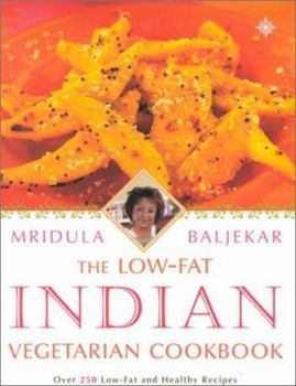 Paperback The Low Fat Indian Vegetarian Cookbook Book