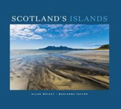 Paperback Scotland's Islands Book