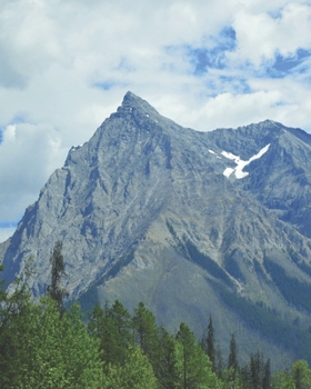 Paperback Journal: 200 Dot Grid Pages, 8x10 Inches, Inspiring Mountains, Plan Your Day and Organize Your Life, Tracker, Productivity Diar Book