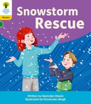 Paperback Oxford Reading Tree: Floppy's Phonics Decoding Practice: Oxford Level 5: Snowstorm Rescue Book