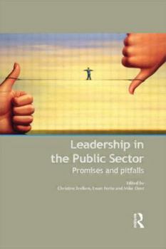 Paperback Leadership in the Public Sector: Promises and Pitfalls Book