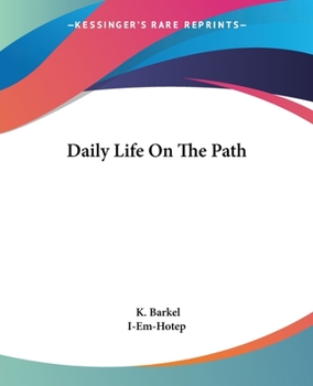 Paperback Daily Life On The Path Book
