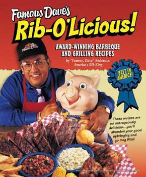 Paperback Famous Dave's Rib-O'Licious Book