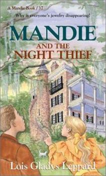 Paperback Mandie and the Night Thief Book