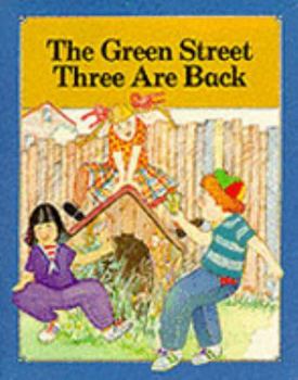 Paperback Journeys in Reading: Level Six: The Green Street Three Are Back (Journeys in Reading) Book