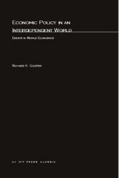 Paperback Economic Policy in an Interdependent World Book