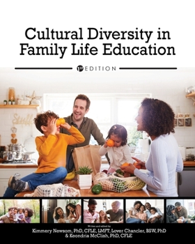 Paperback Cultural Diversity in Family Life Education Book