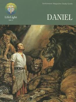 Paperback Lifelight: Daniel - Student Guide Book