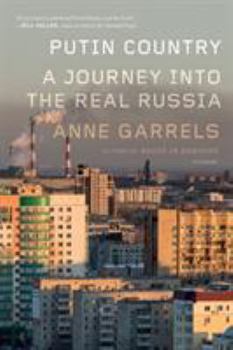 Paperback Putin Country: A Journey Into the Real Russia Book