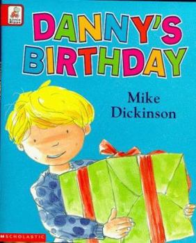 Paperback Danny's Birthday (Read with) Book