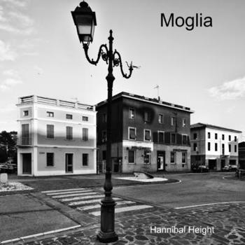 Paperback Moglia Book