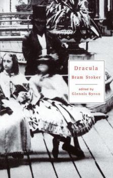 Paperback Dracula Book