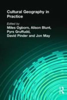 Paperback Cultural Geography in Practice Book