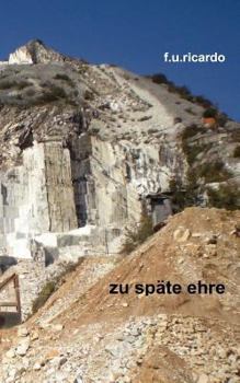 Paperback Zu späte Ehre [German] Book