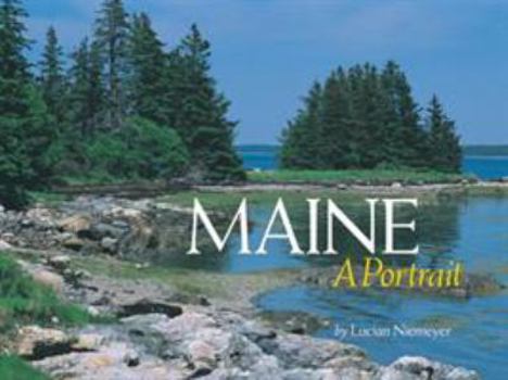 Paperback Maine: A Portrait Book