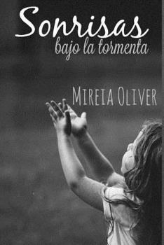 Paperback Sonrisas bajo la tormenta [Spanish] Book