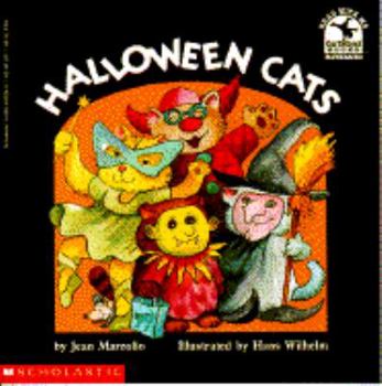 Paperback Halloween Cats (Read With Me) Book