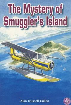 Paperback The Mystery of Smugglers Island Book