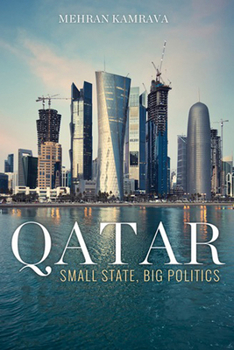 Hardcover Qatar: Small State, Big Politics Book