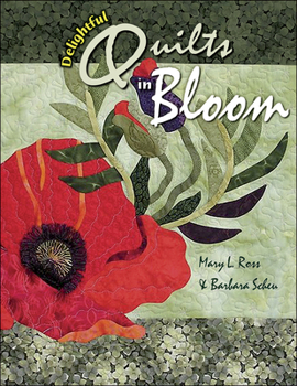 Paperback Delightful Quilts in Bloom Book