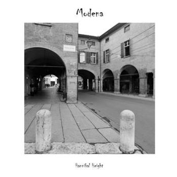 Paperback Modena Book