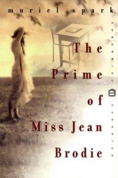 Paperback The Prime of Miss Jean Brodie: Perennial Classics Edition Book