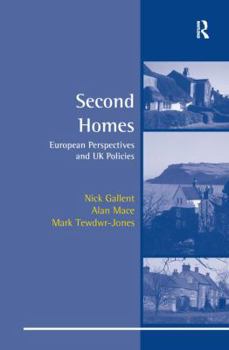 Paperback Second Homes: European Perspectives and UK Policies Book