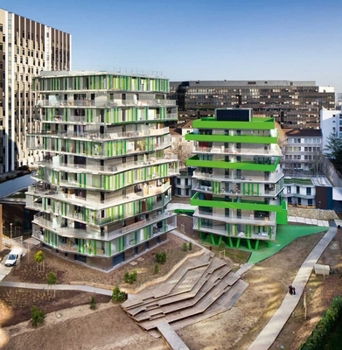 Hardcover Innovative Apartment Buildings: New Directions in Sustainable Design Book
