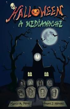Paperback Halloween a Medianoche [Spanish] Book