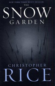 Paperback The Snow Garden Book