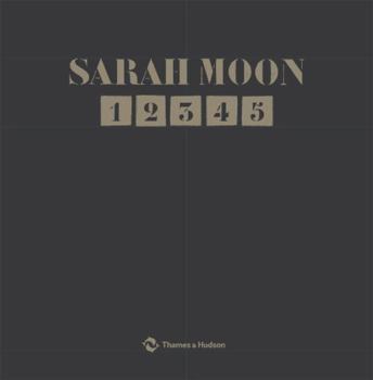 Paperback Sarah Moon 12345. Book