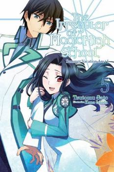 Paperback The Irregular at Magic High School, Vol. 5 (Light Novel): Summer Vacation ARC +1 Volume 5 Book