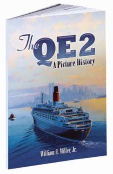 Paperback The QE2: A Picture History Book