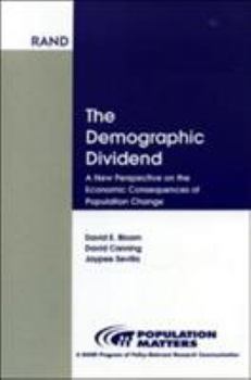 Paperback Demographic Dividend: New Perspective on Economic Consequences Population Change Book